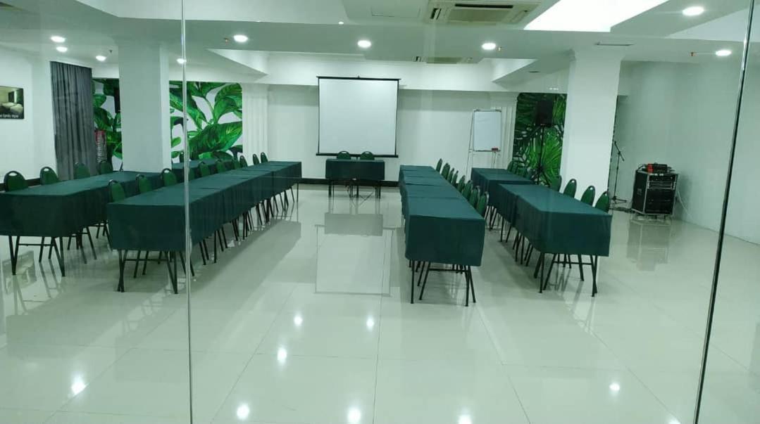 H Boutique Hotel Xplorer Loke Yew Kuala Lumpur Exterior photo